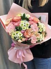 Букет нежные объятья в Кубанской Букет цветов из: Гвоздики, Розы и Хризантемы в Кубанской